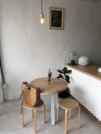 GMT Pressed Juice & Salad Bar